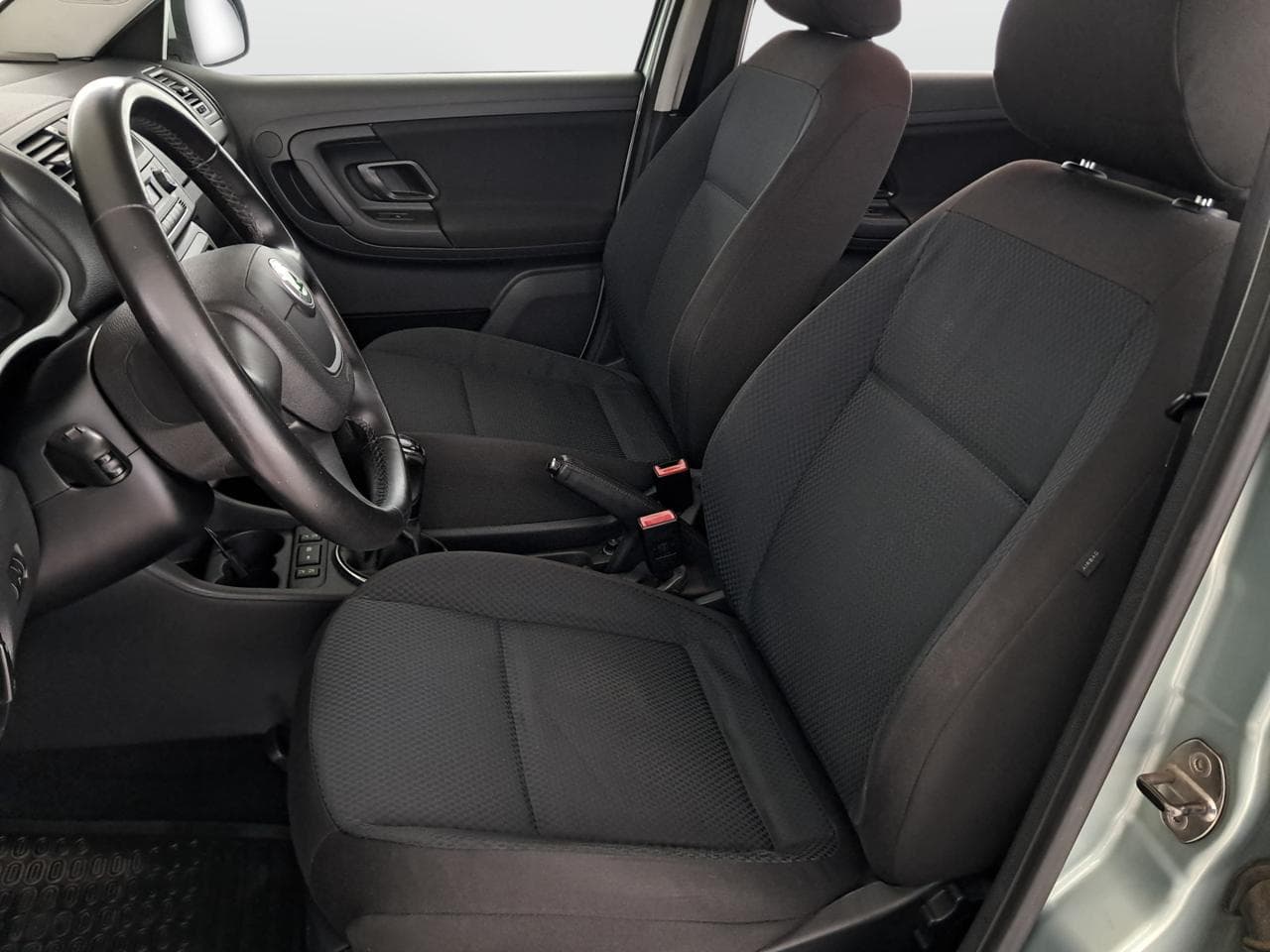 2011 Škoda FABIA - 16