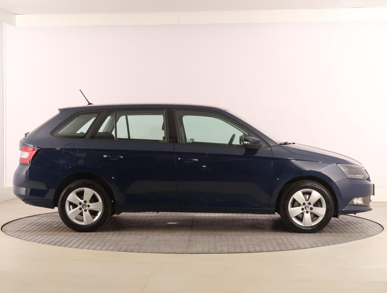 2015 Škoda FABIA - 8