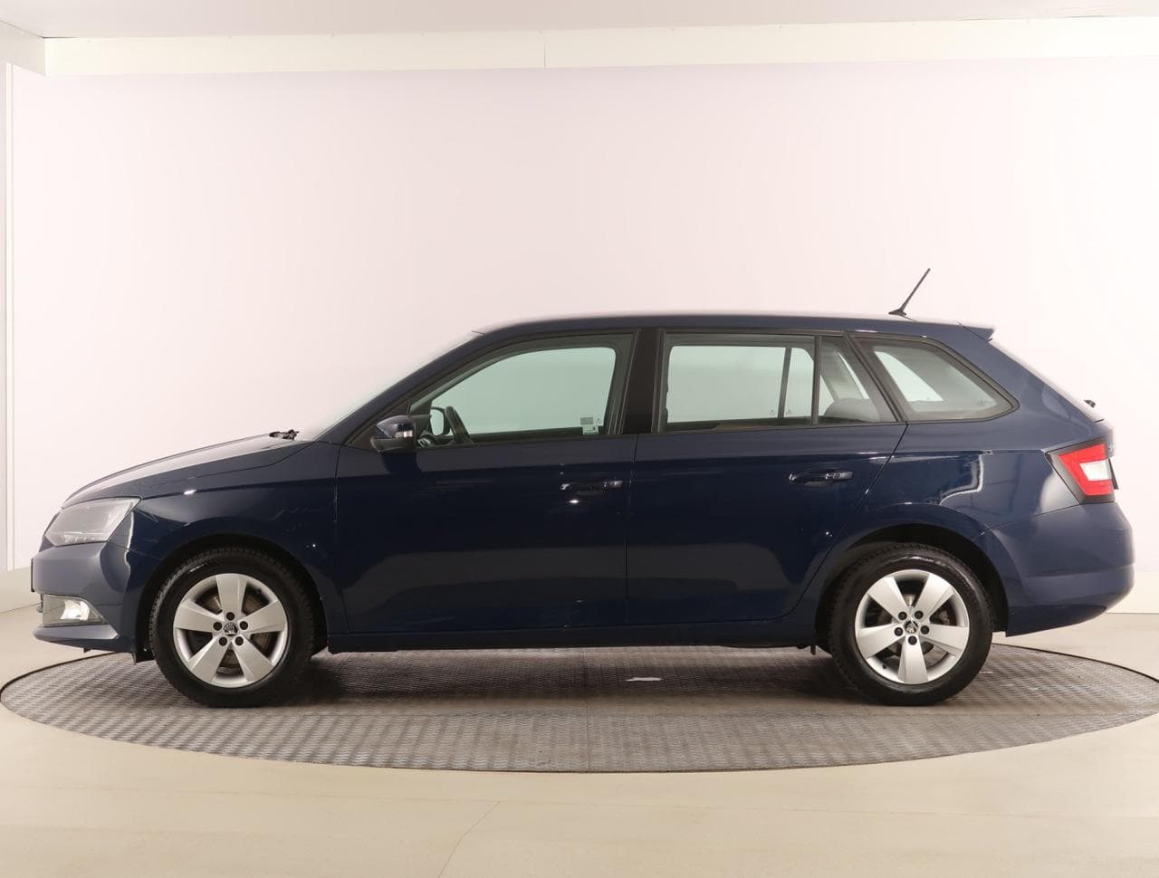 2015 Škoda FABIA - 4