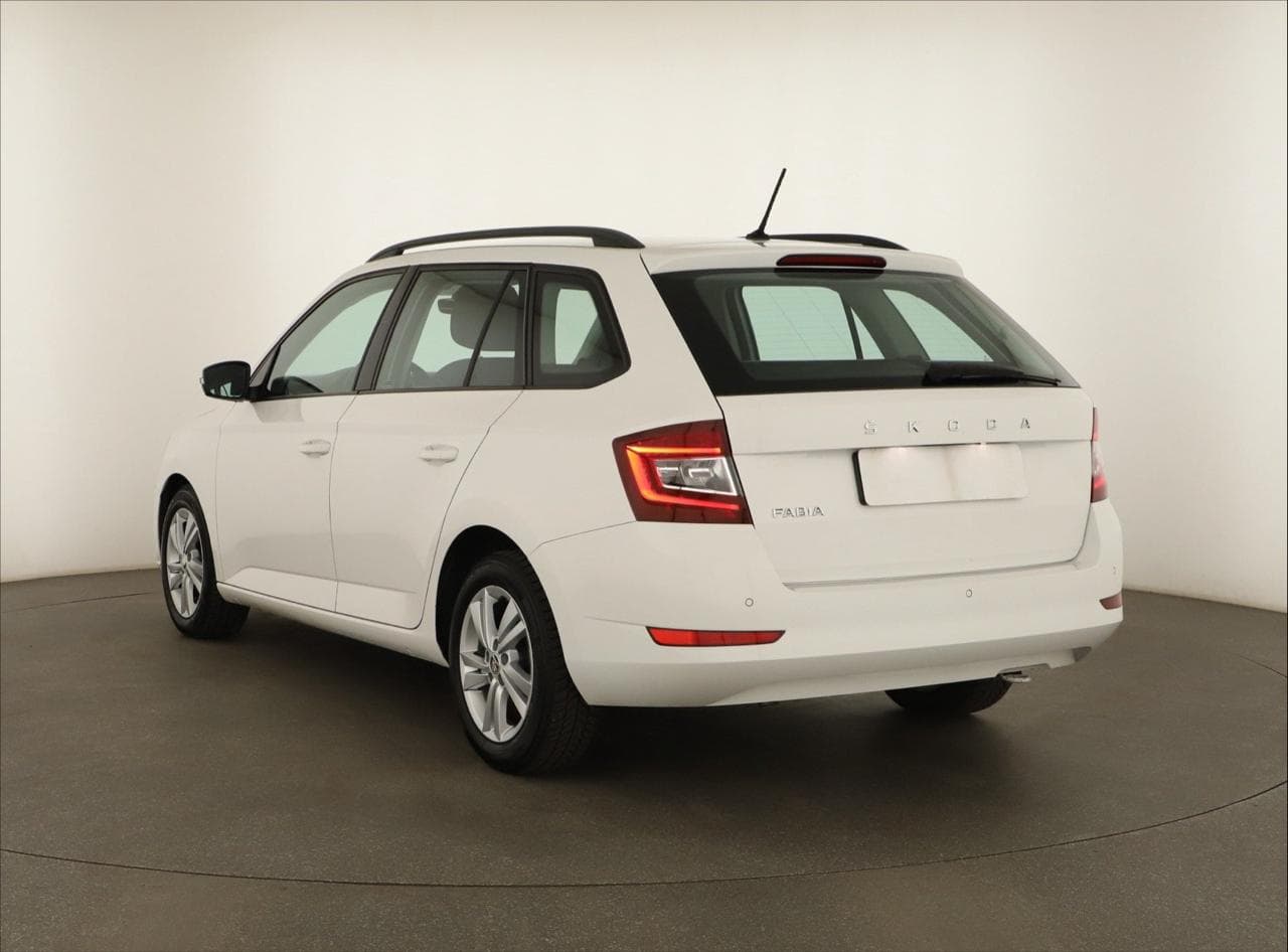 2021 Škoda FABIA - 5