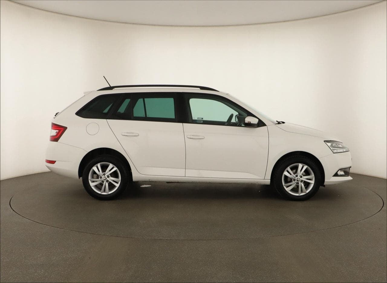 2021 Škoda FABIA - 8