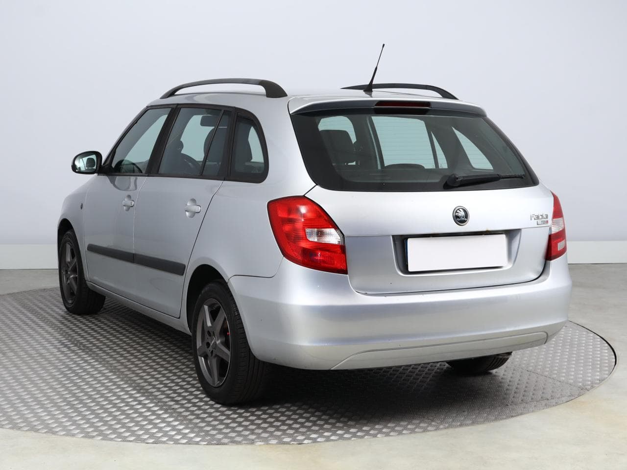 2010 Škoda FABIA - 5
