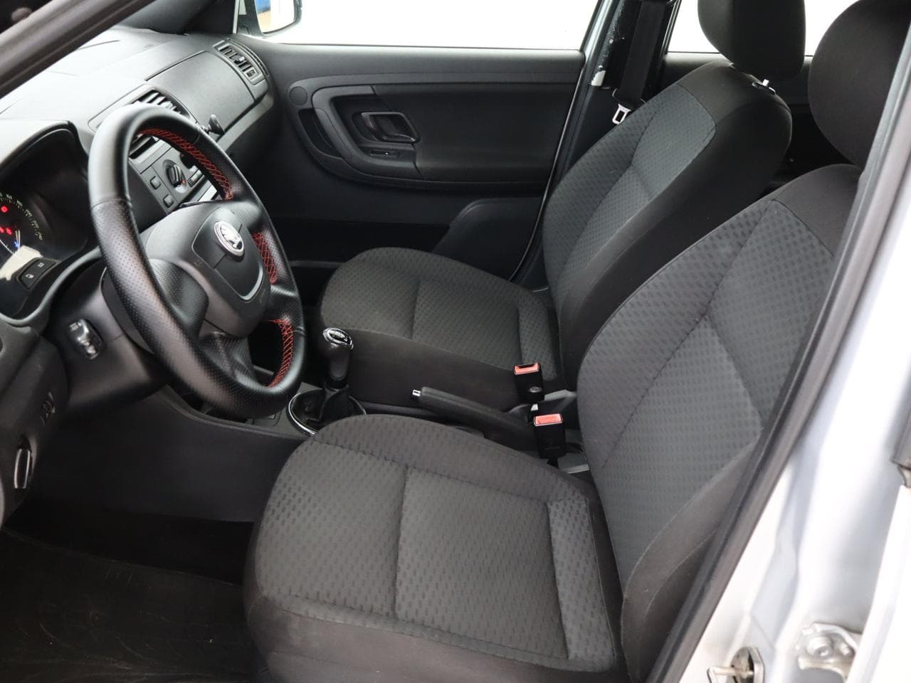 2010 Škoda FABIA - 14