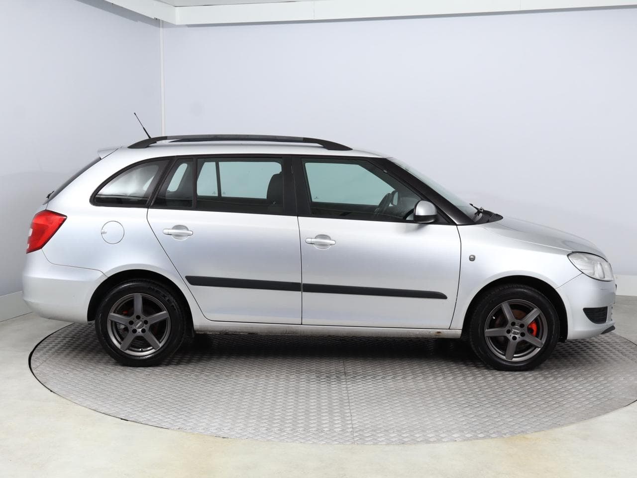 2010 Škoda FABIA - 8