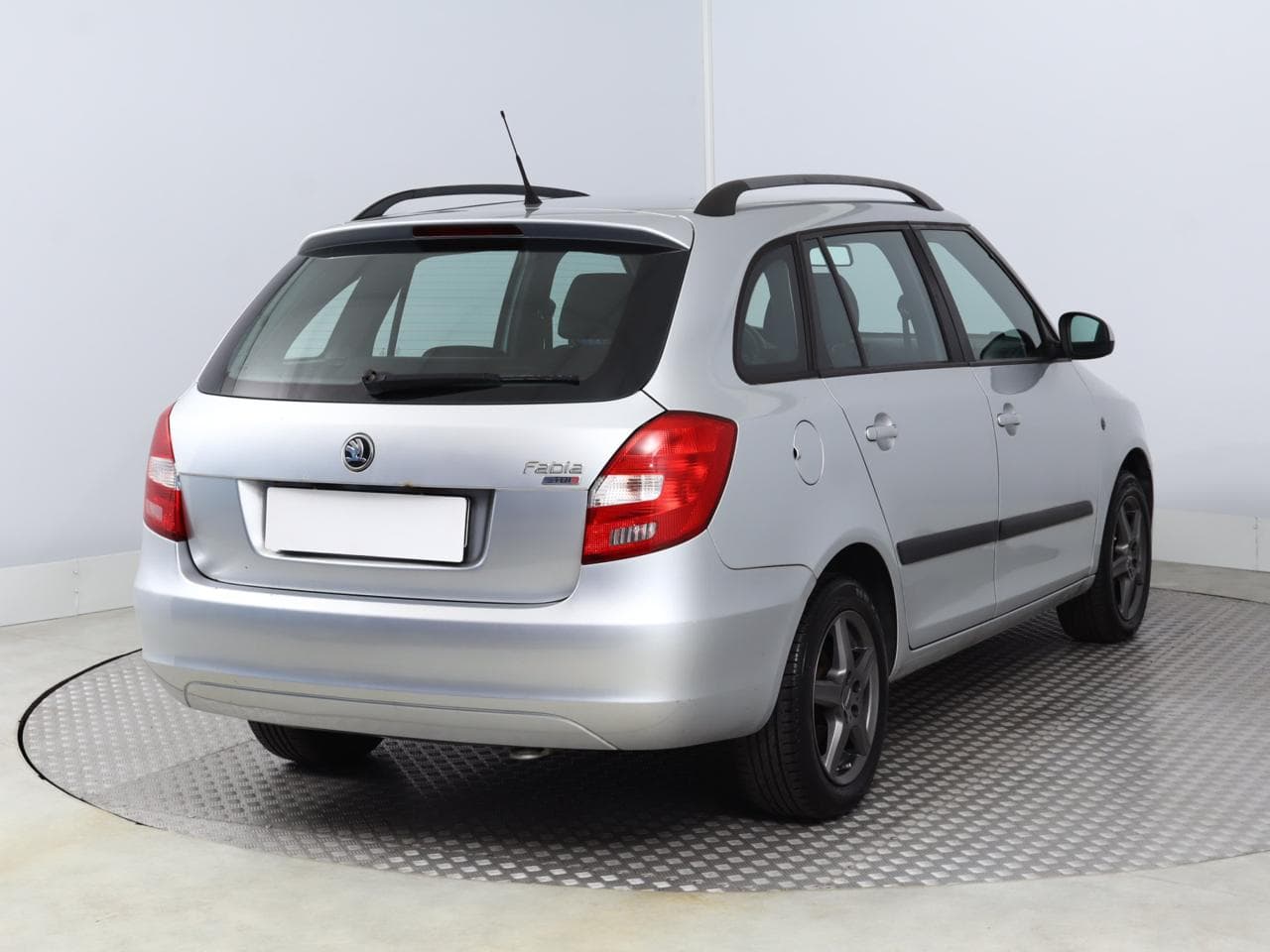 2010 Škoda FABIA - 7