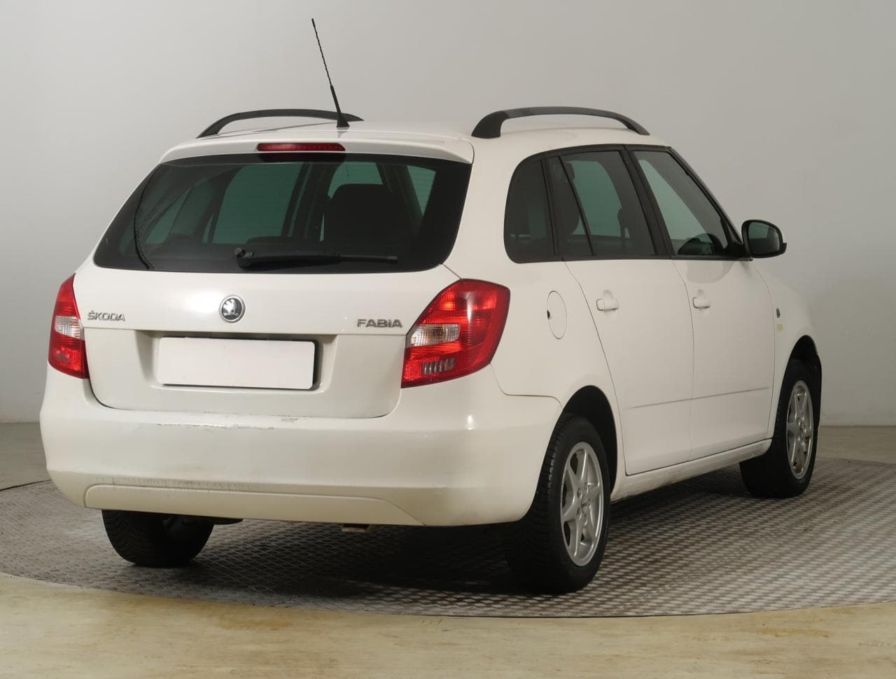 2013 Škoda FABIA - 7