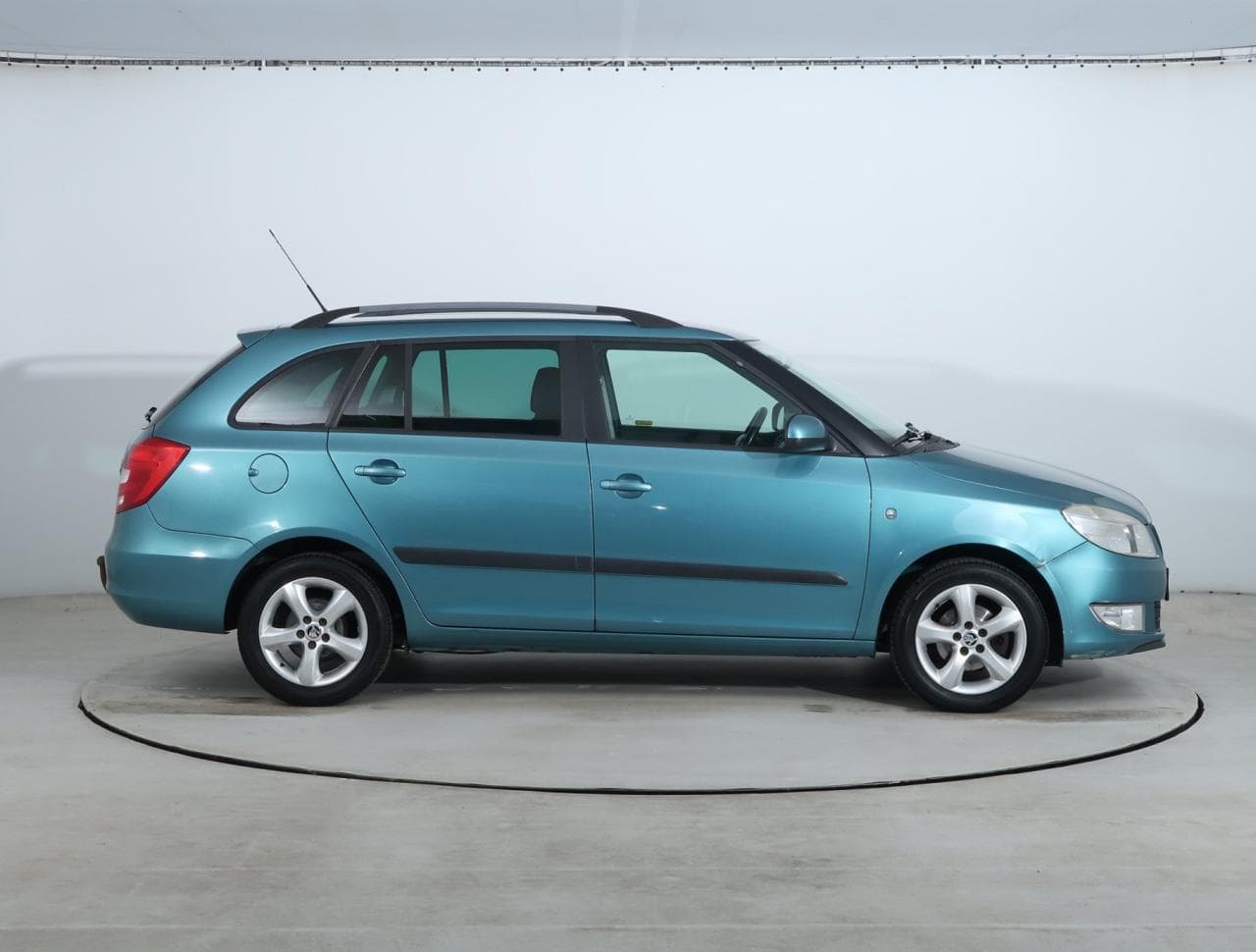 2010 Škoda FABIA - 8