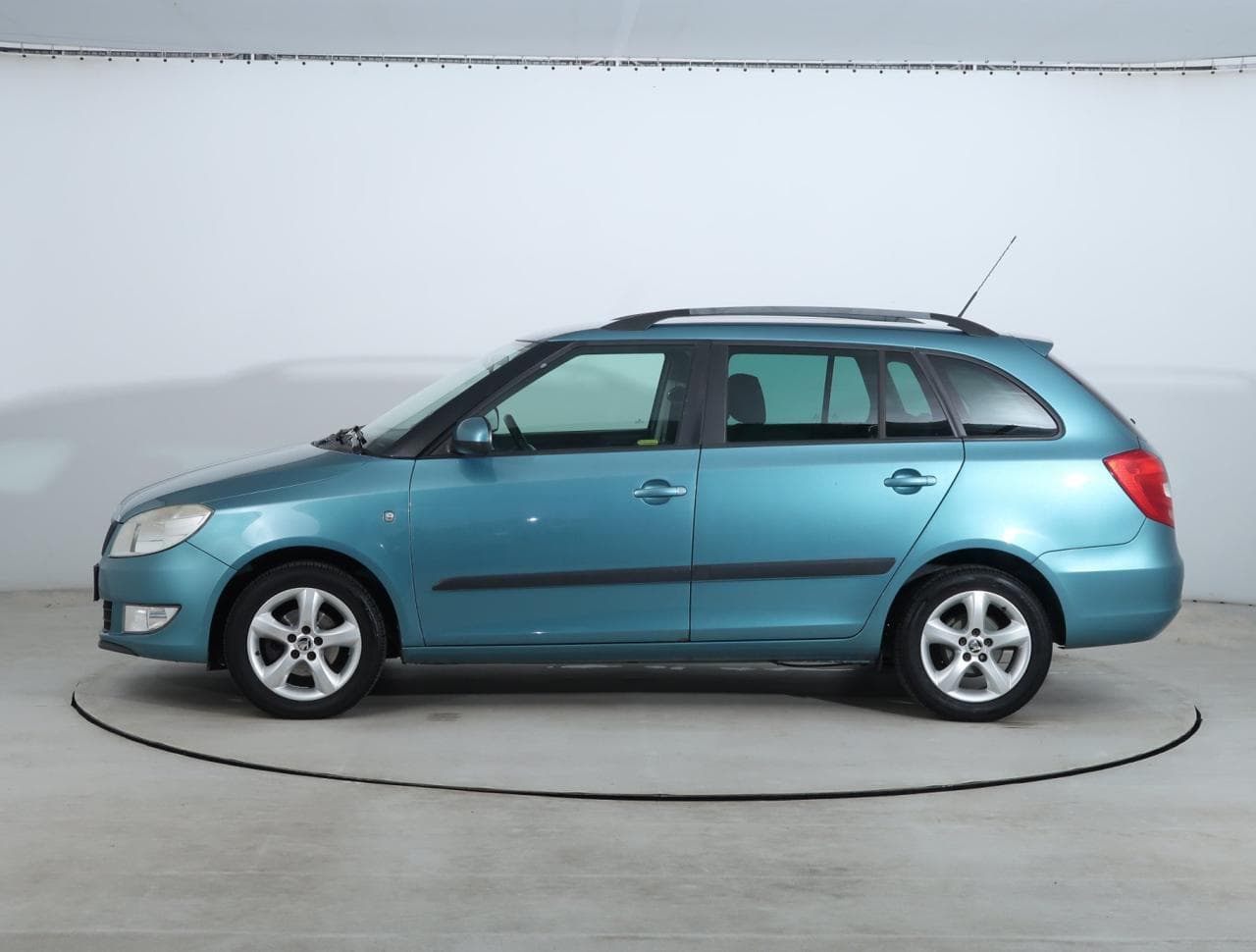 2010 Škoda FABIA - 4