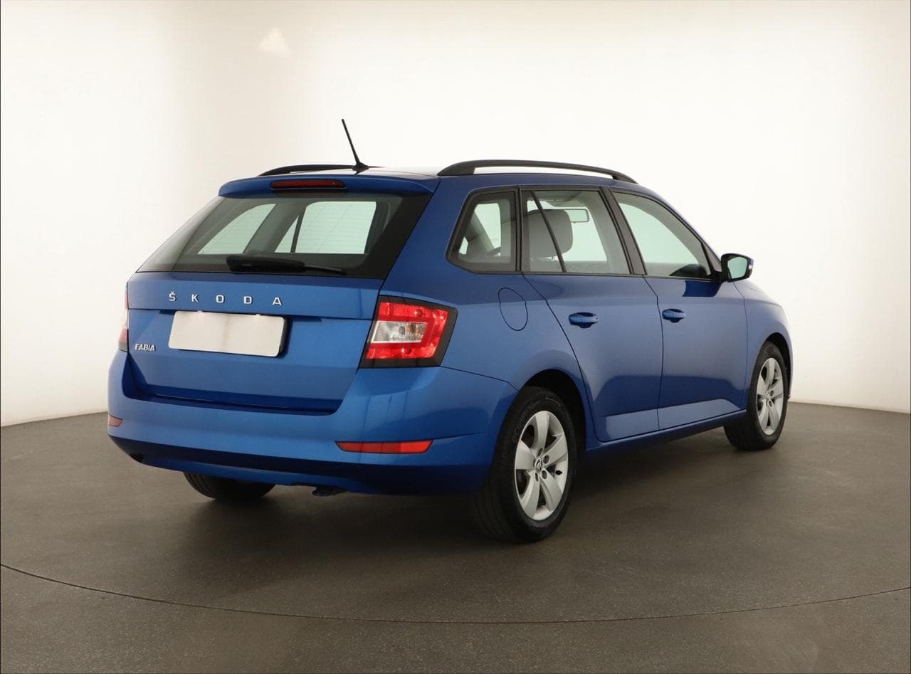 2021 Škoda FABIA - 7