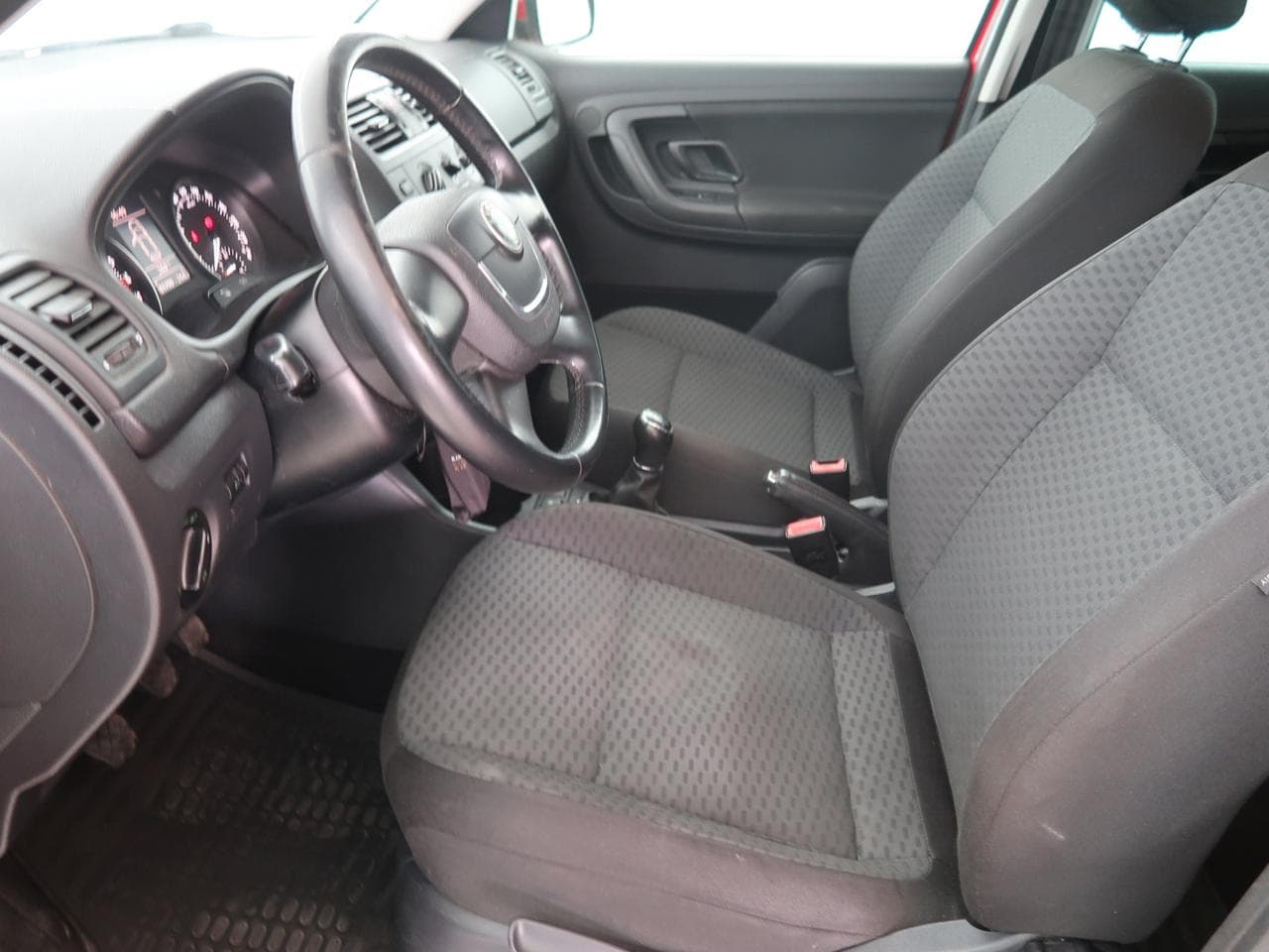 2014 Škoda FABIA - 16