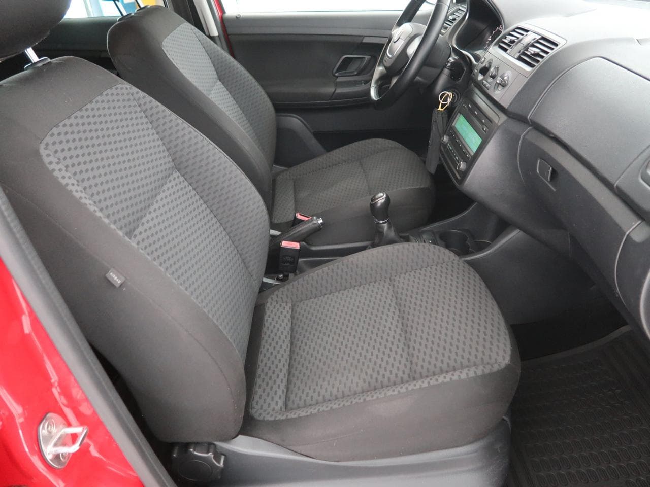 2014 Škoda FABIA - 12