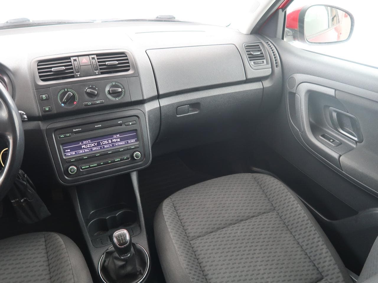 2014 Škoda FABIA - 11