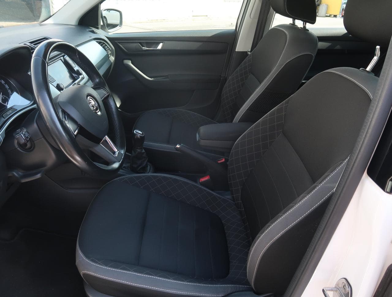 2018 Škoda FABIA - 16
