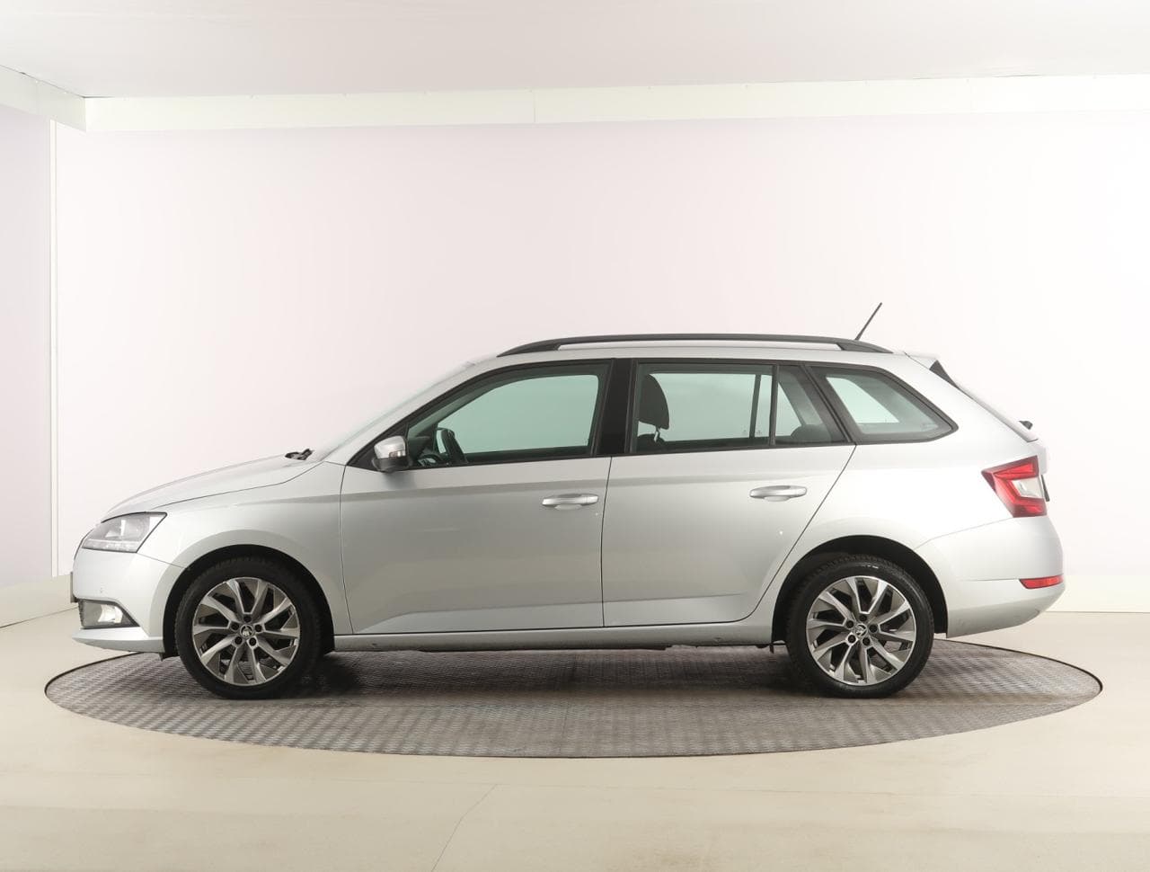 2021 Škoda FABIA - 4