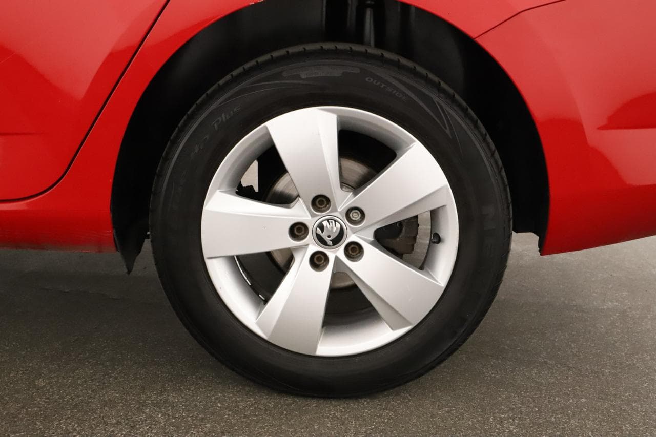 2018 Škoda FABIA - 17