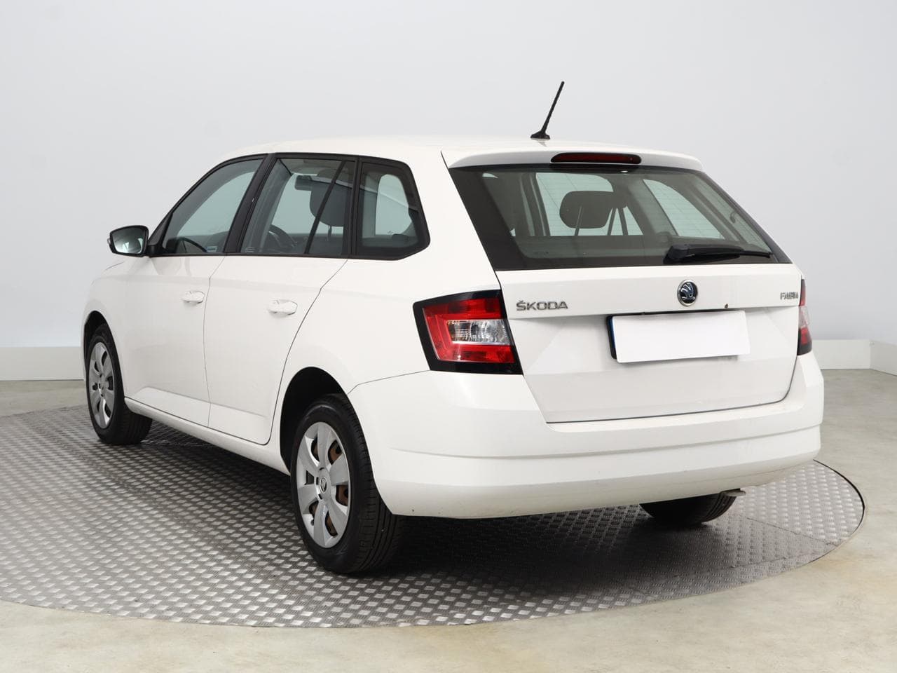 2015 Škoda FABIA - 5
