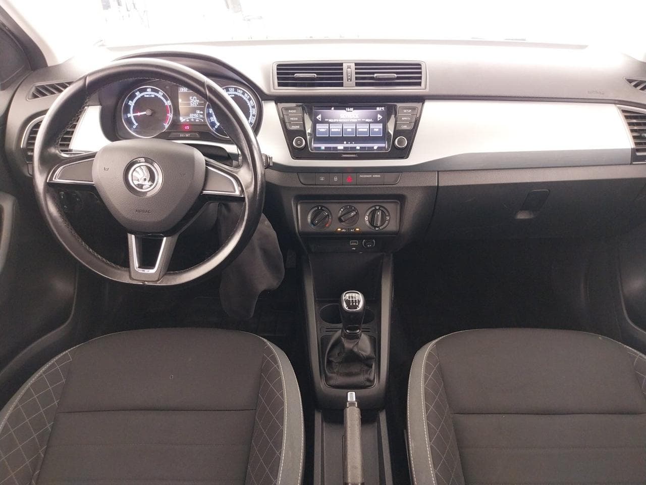 2019 Škoda FABIA - 10