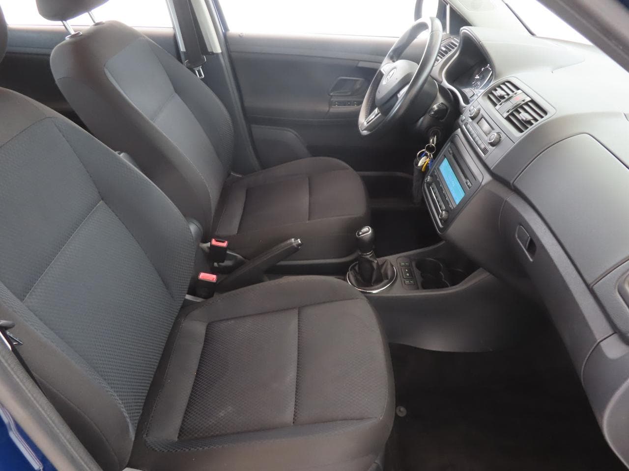 2014 Škoda FABIA - 12