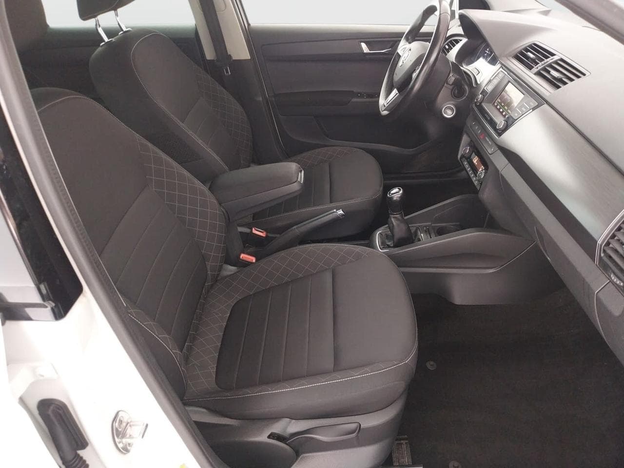 2017 Škoda FABIA - 12