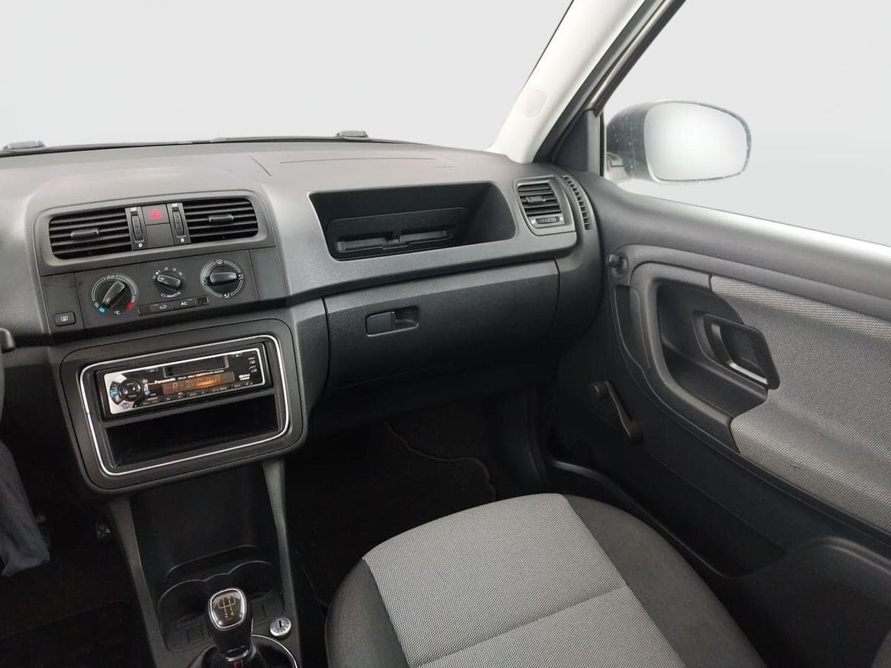 2011 Škoda FABIA - 11