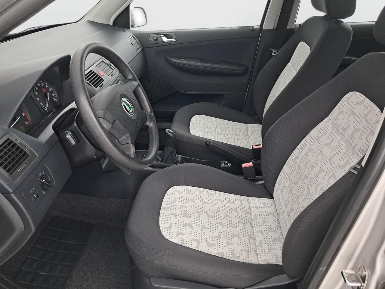2003 Škoda FABIA - 16