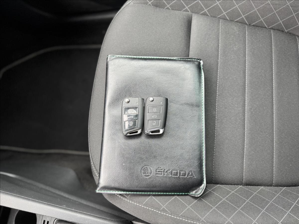 2015 Škoda FABIA - 15