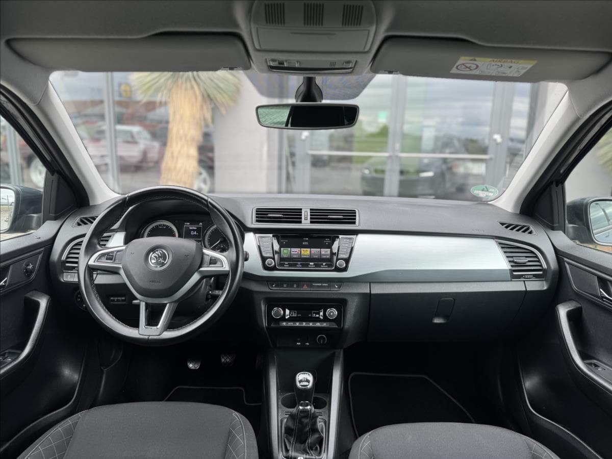 2015 Škoda FABIA - 11