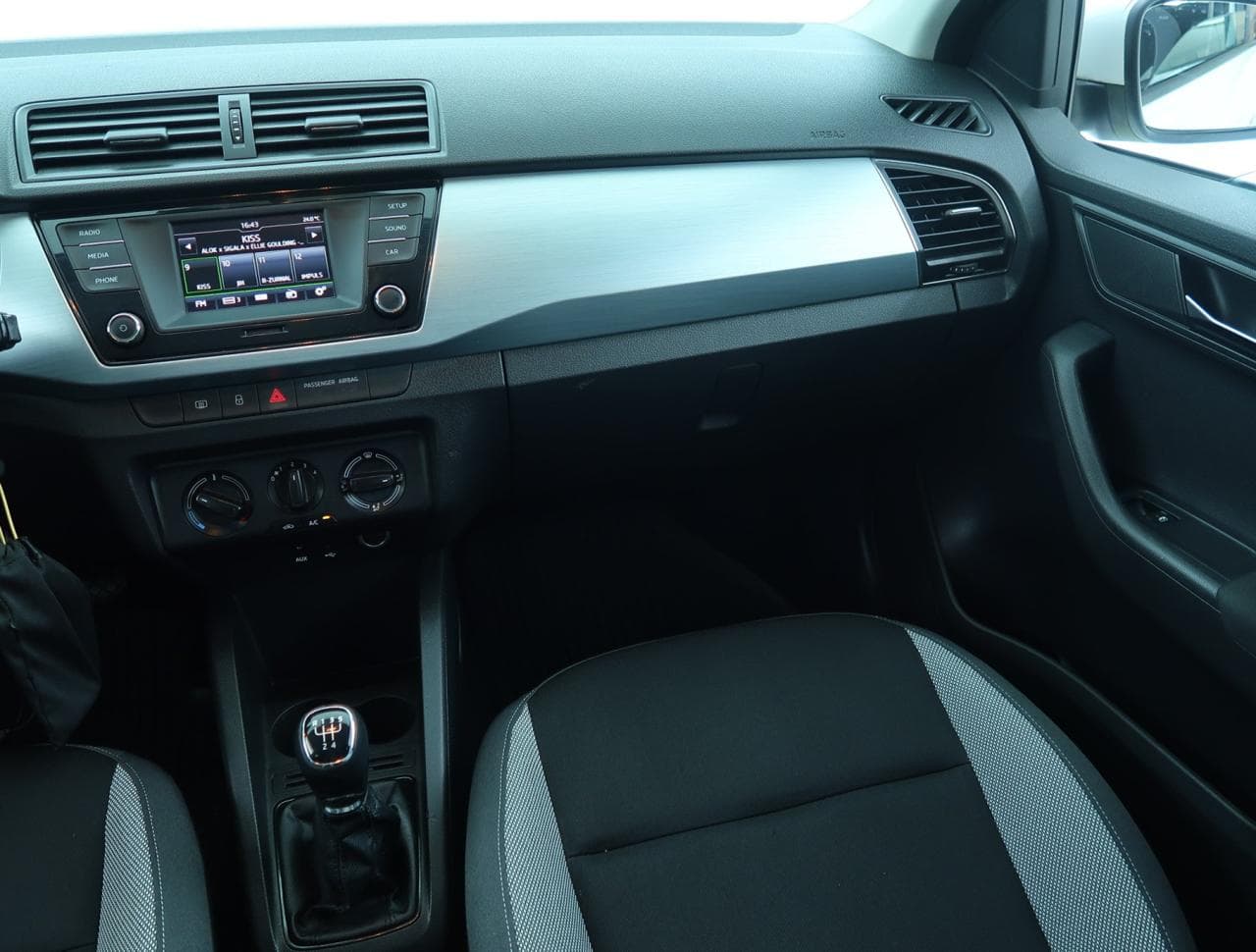 2016 Škoda FABIA - 11