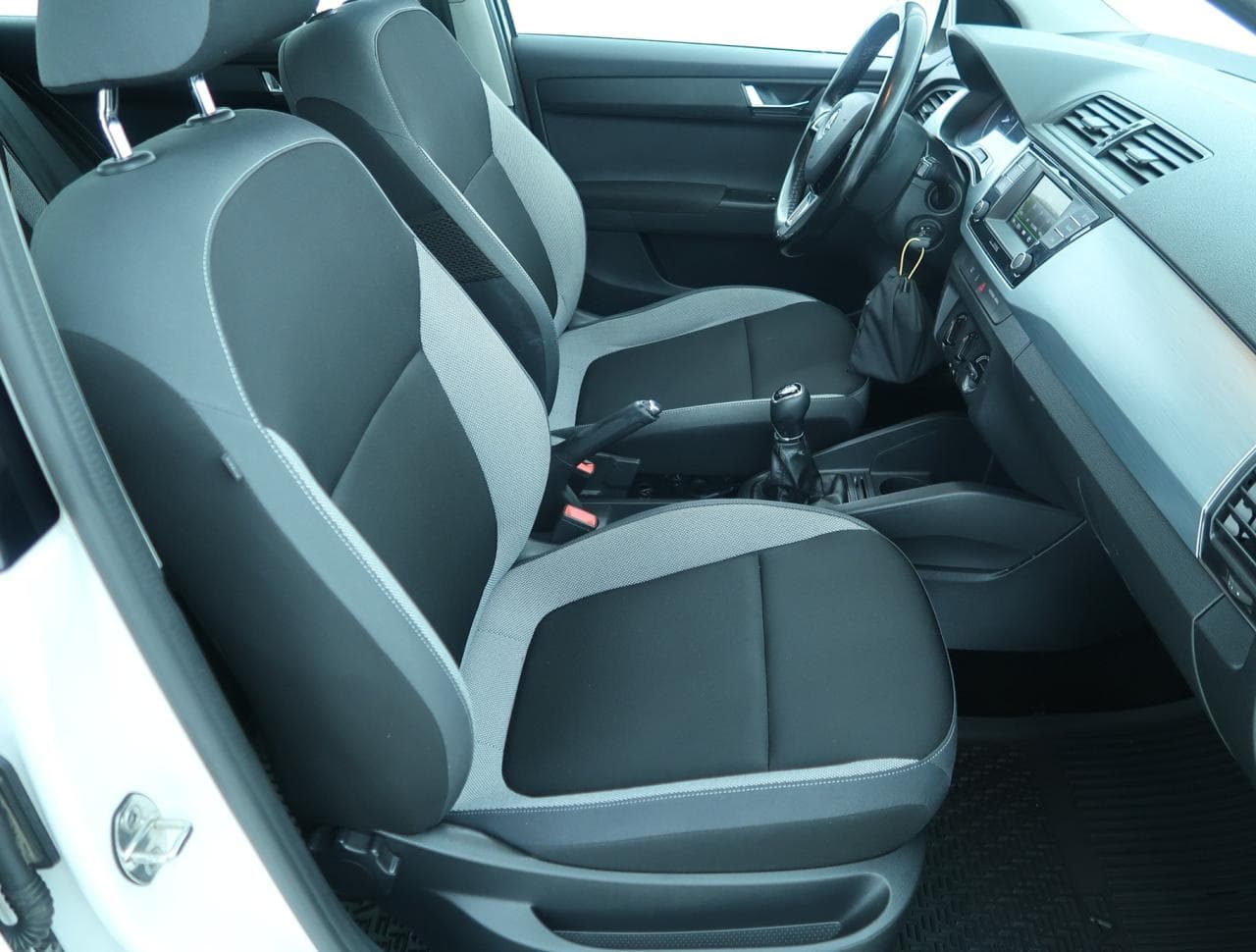 2016 Škoda FABIA - 12