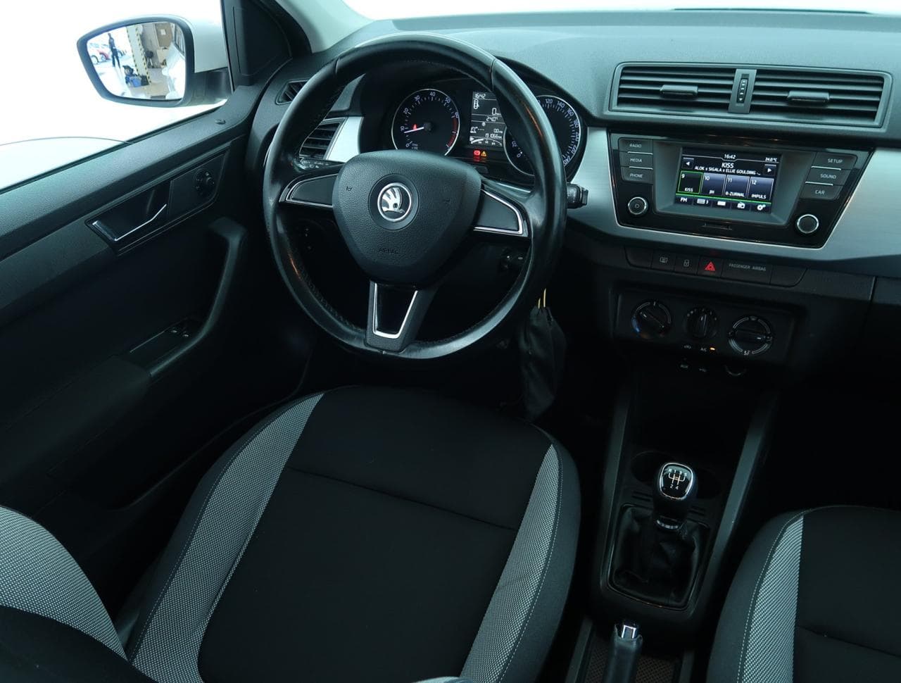 2016 Škoda FABIA - 9
