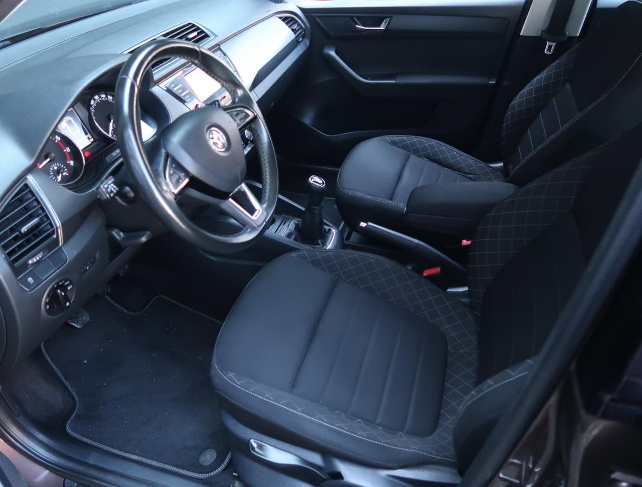 2016 Škoda FABIA - 16