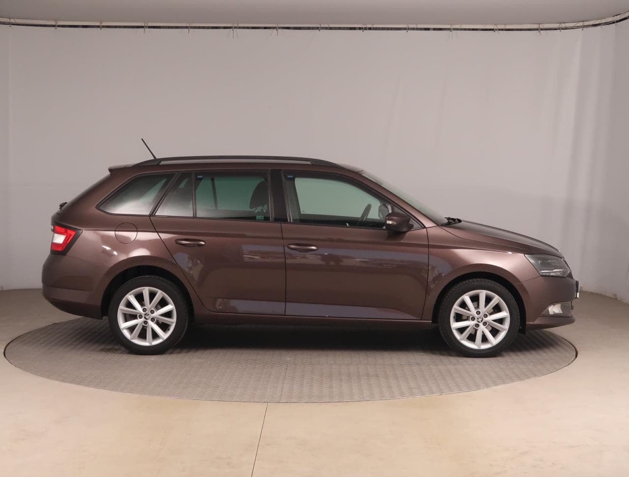2016 Škoda FABIA - 8
