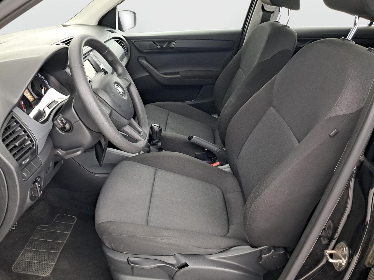 2016 Škoda FABIA - 16