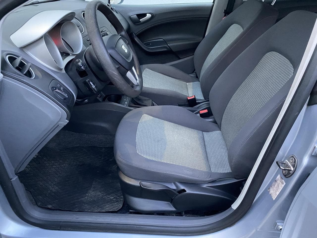 2010 Seat IBIZA - 9