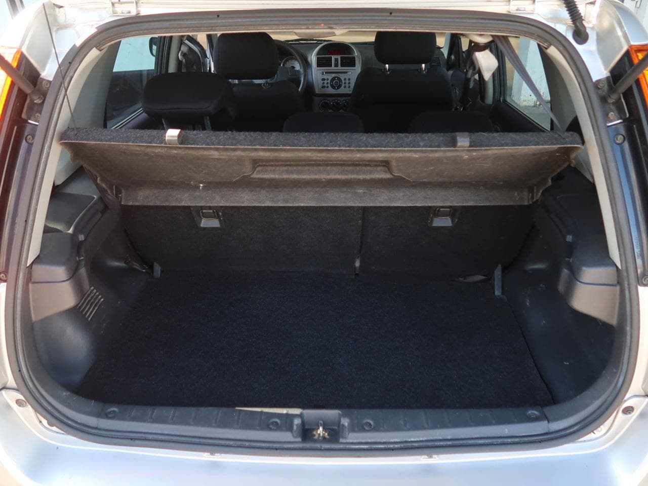 2005 Suzuki IGNIS - 28
