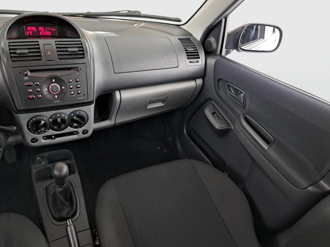 2005 Suzuki IGNIS - 11