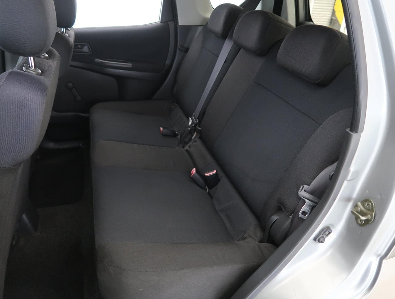 2004 Suzuki IGNIS - 15