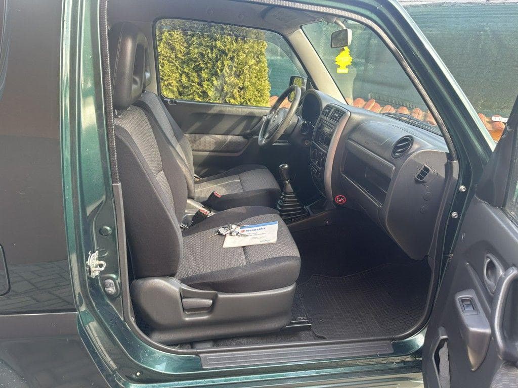 2006 Suzuki Jimny - 17