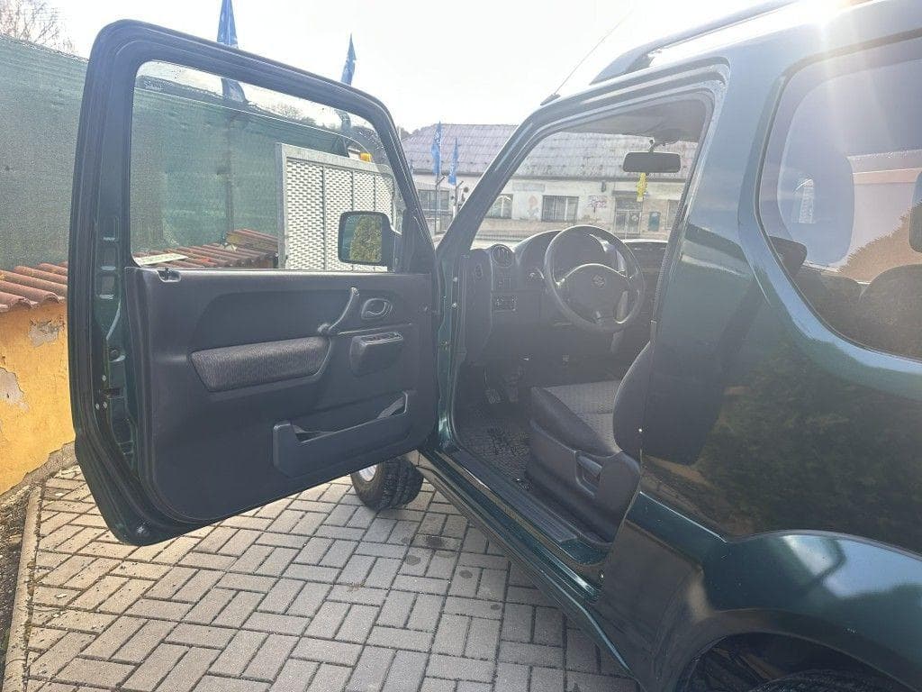 2006 Suzuki Jimny - 16