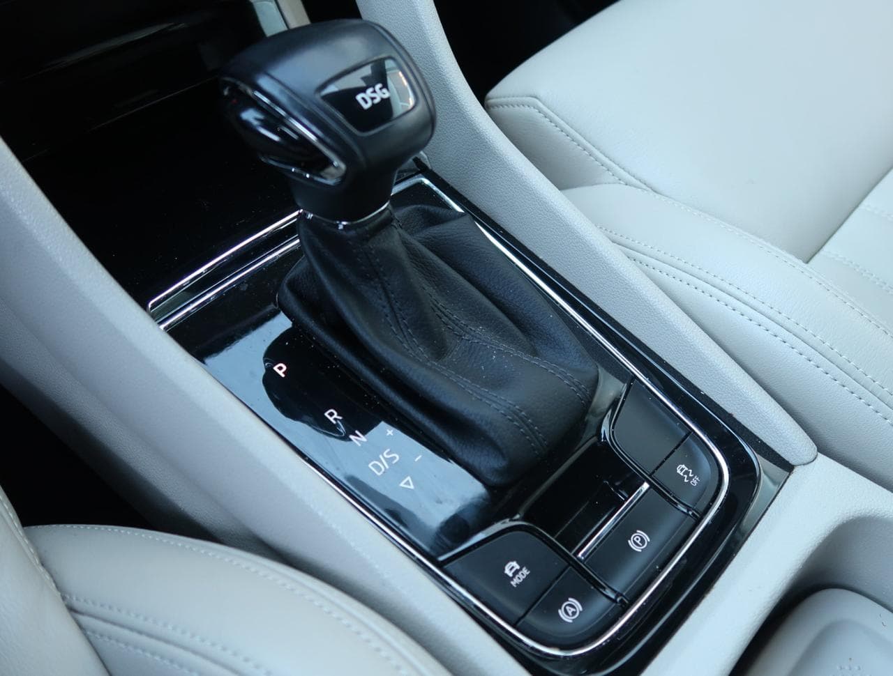 2017 Škoda Karoq - 18