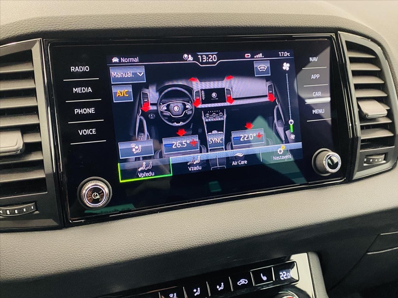 2022 Škoda Karoq - 14