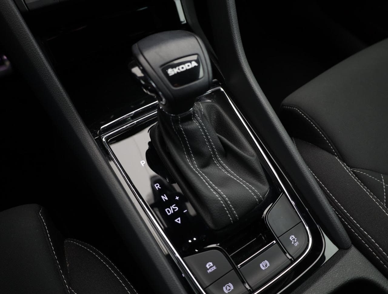 2023 Škoda Karoq - 17