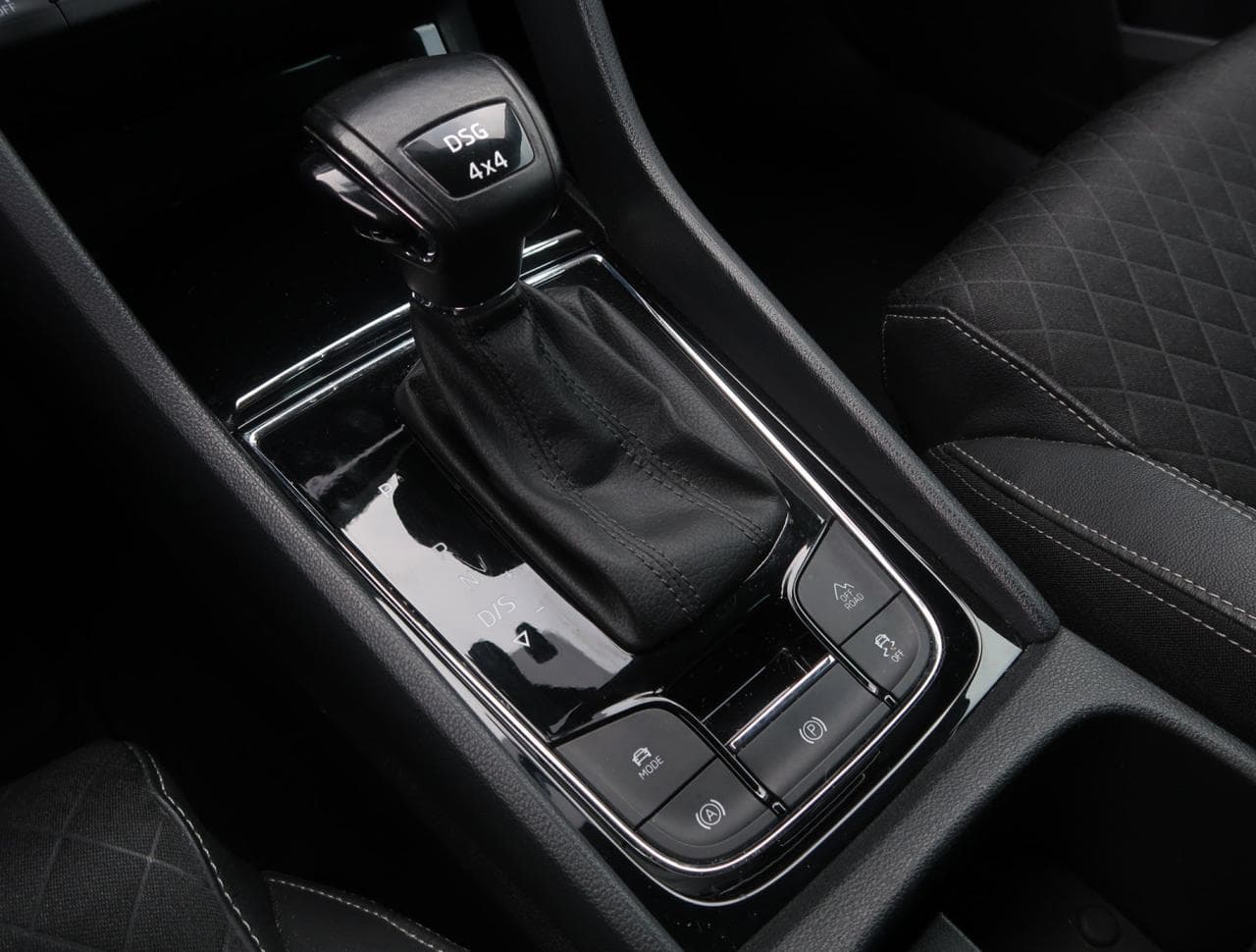 2020 Škoda Karoq - 19