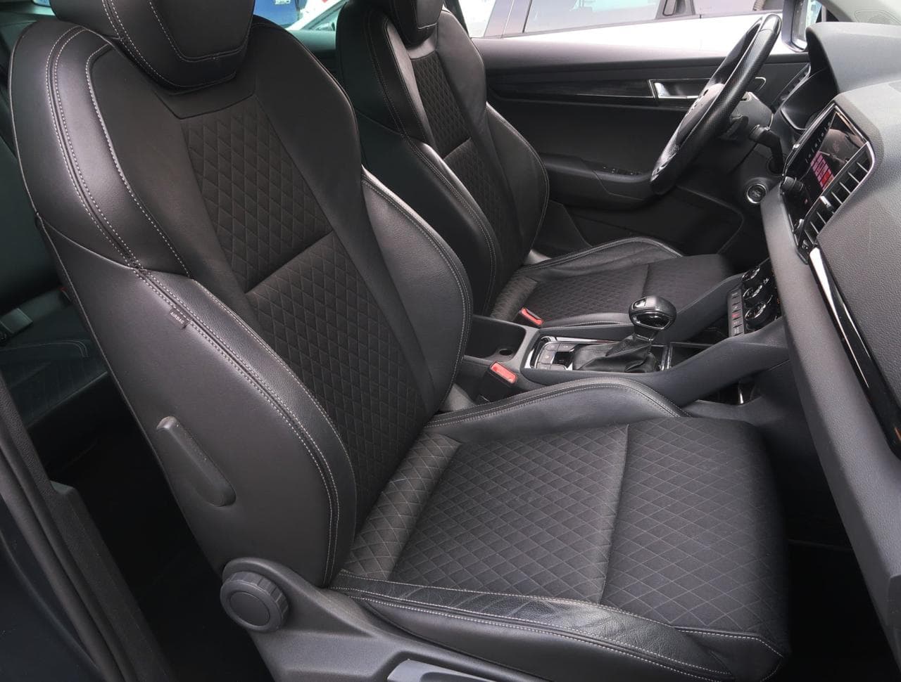 2020 Škoda Karoq - 12