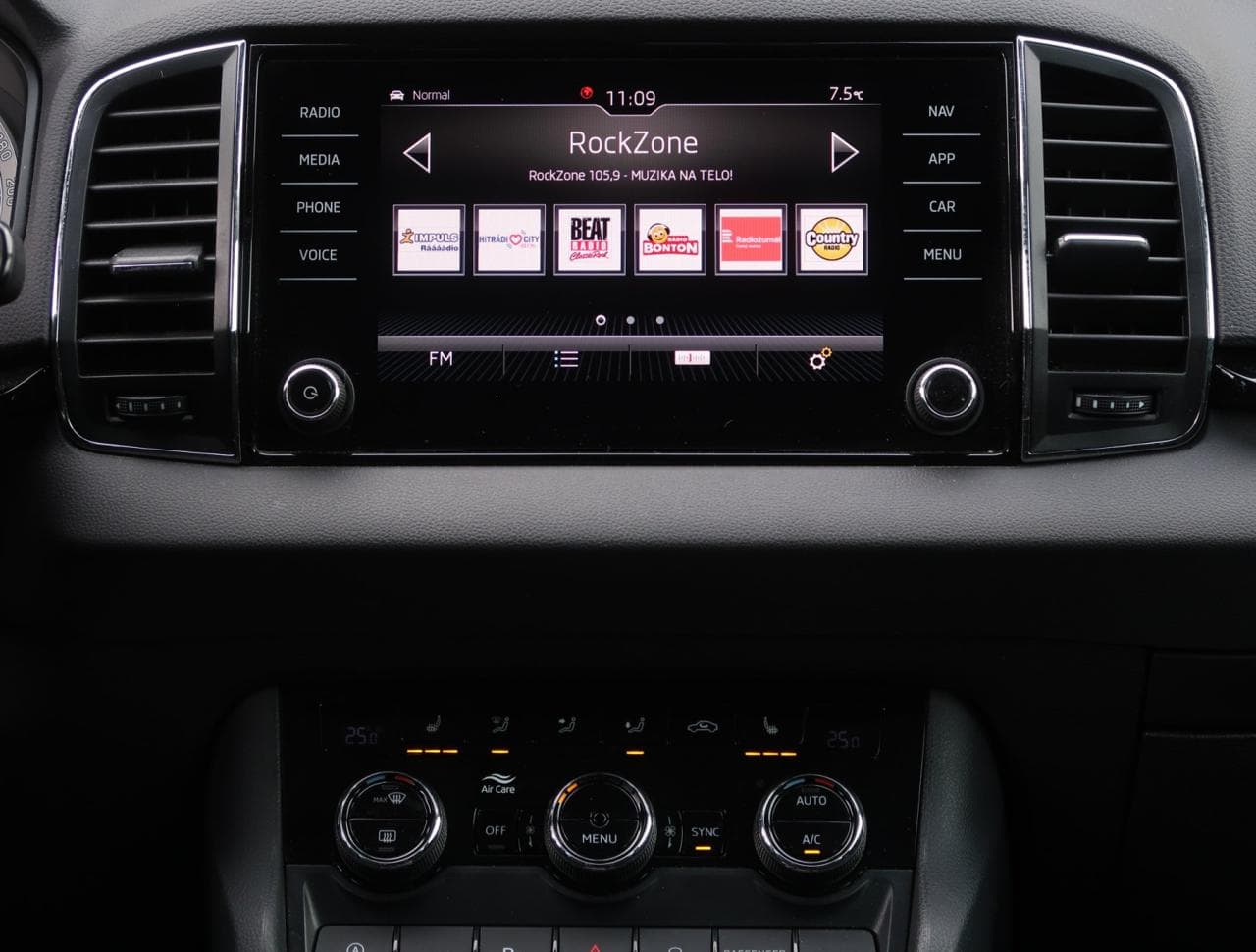 2020 Škoda Karoq - 18