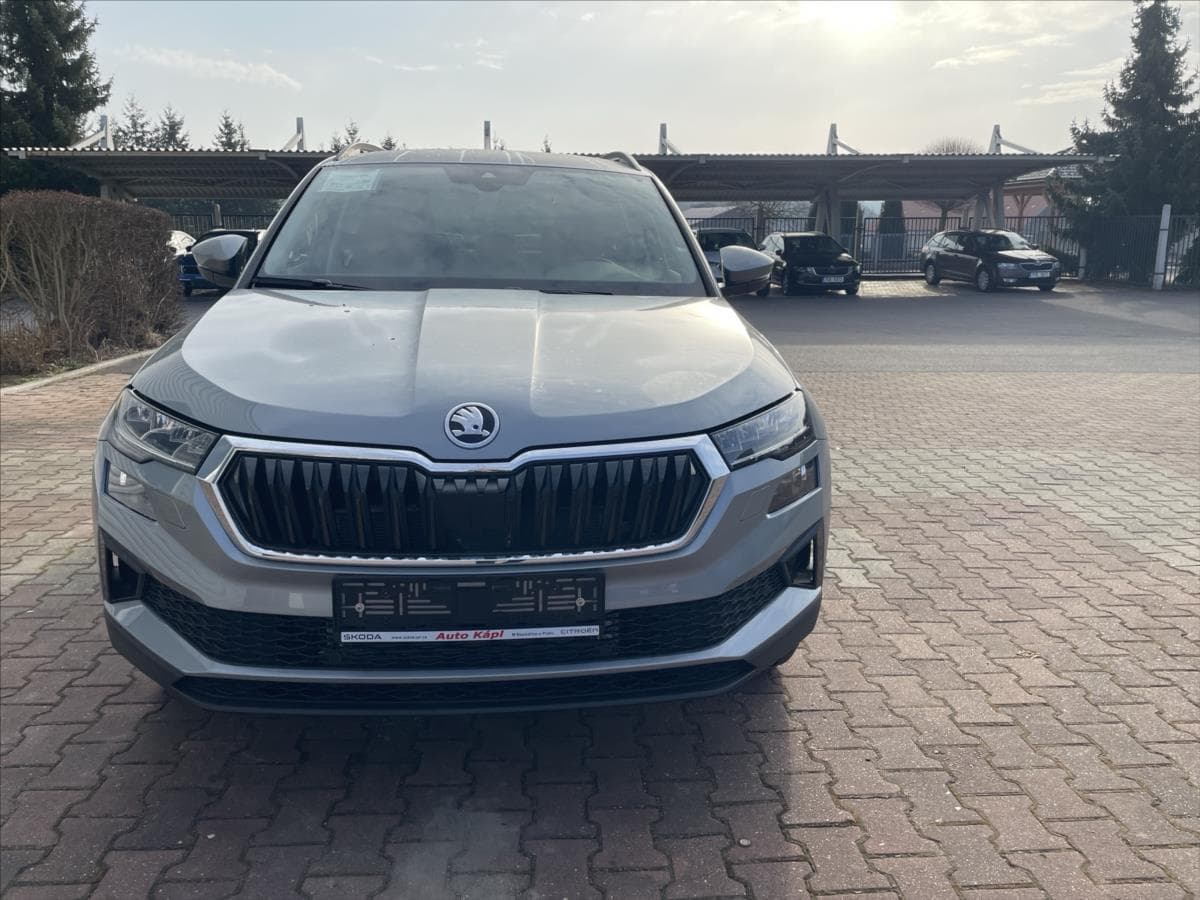 Škoda Karoq 1,5   Karoq Classic 1.t TSI 6Man sedan