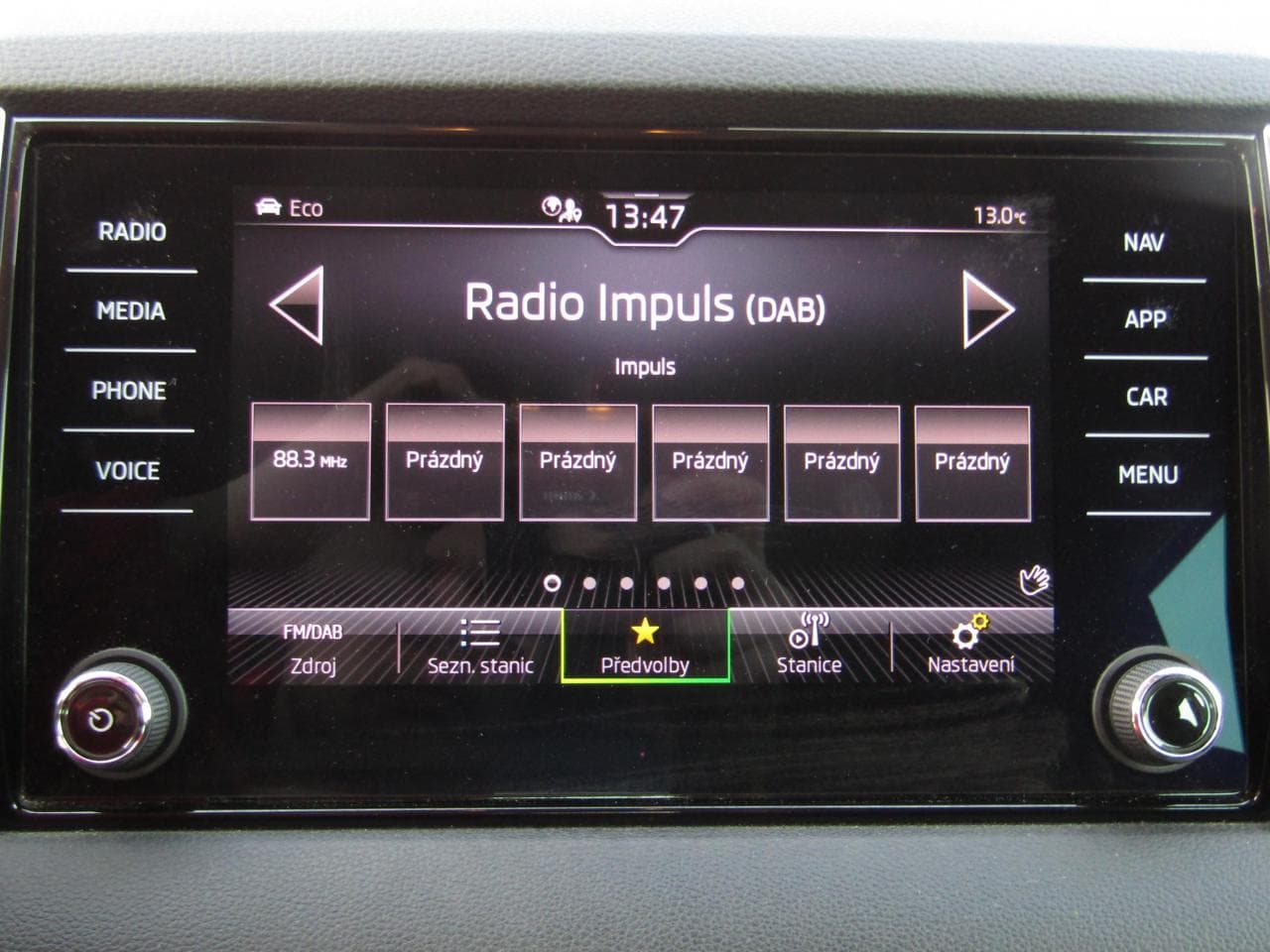 2022 Škoda Karoq - 16