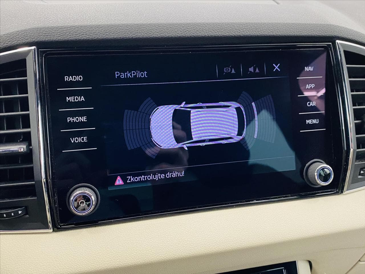 2017 Škoda Karoq - 23