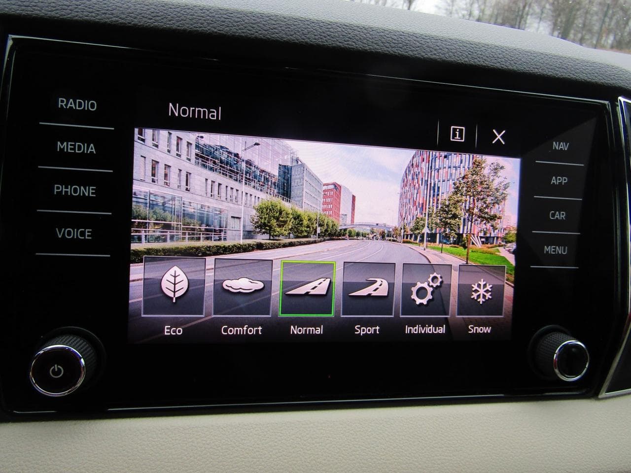 2018 Škoda Karoq - 19