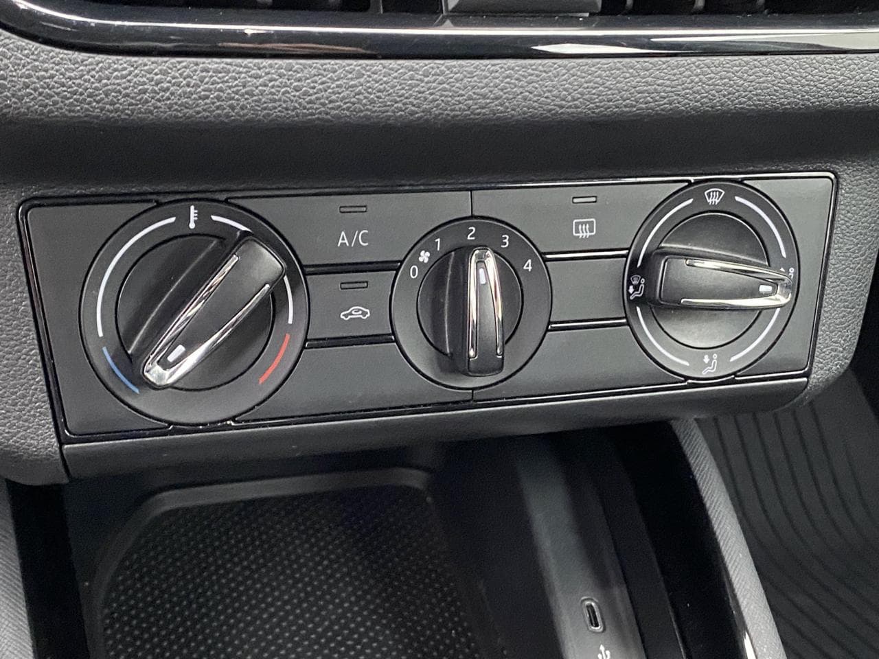 2020 Škoda Kamiq - 15